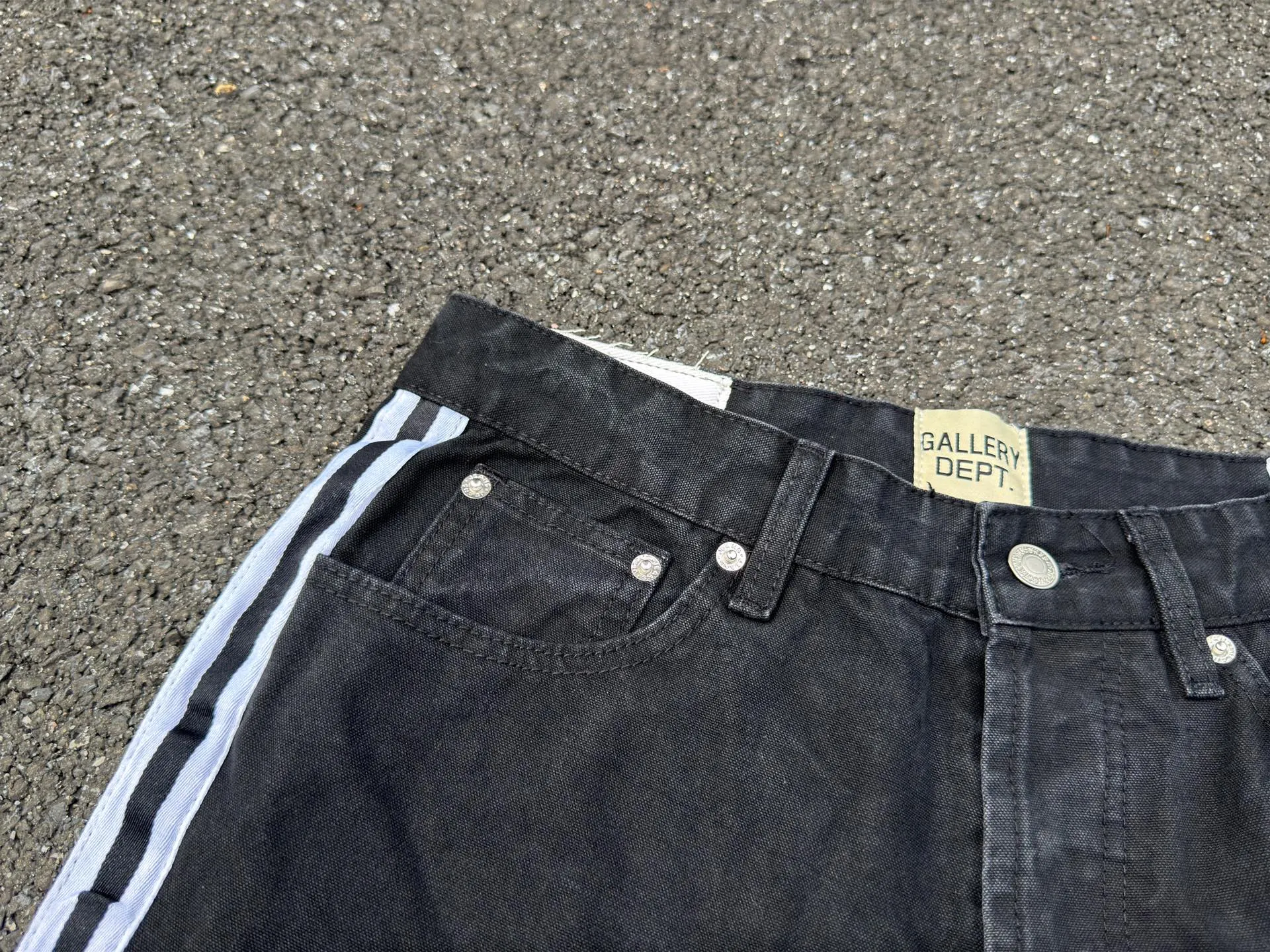 P220💰G78 GALLERY DEPT. Three-bar white-striped jeans, the trendy American loose trousers for men and women in the casual group. Color: black. Size: S-XXL (corresponds to 28-36)